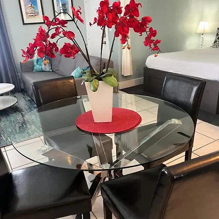 Ocean Breeze Studio With Parking By The Beach Miami Beach Exterior photo